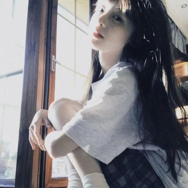 穿书后我反向驯服黑化帝王